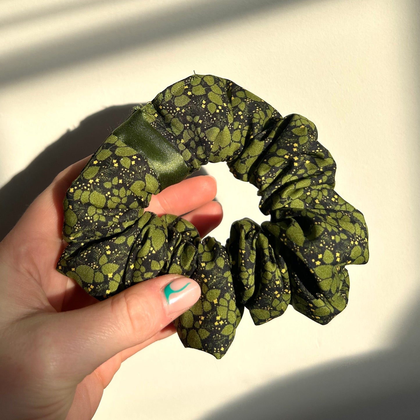 Khaki Green Leaf Pattern Scrunchie w/ Silk Stripe