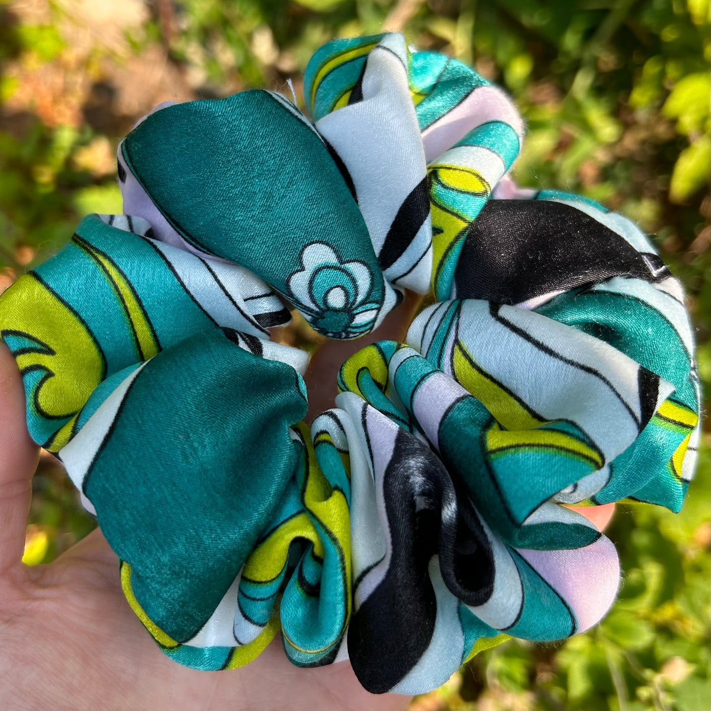 Large Retro Pattern Satin Hair Scrunchie with Tie