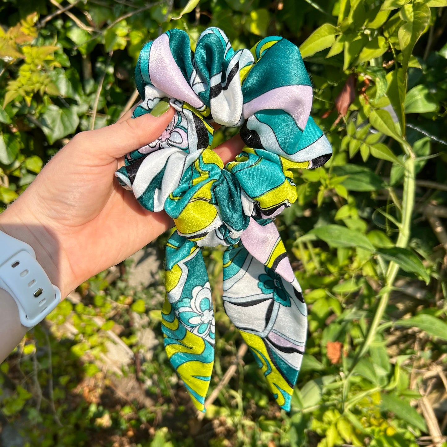 Large Retro Pattern Satin Hair Scrunchie with Tie