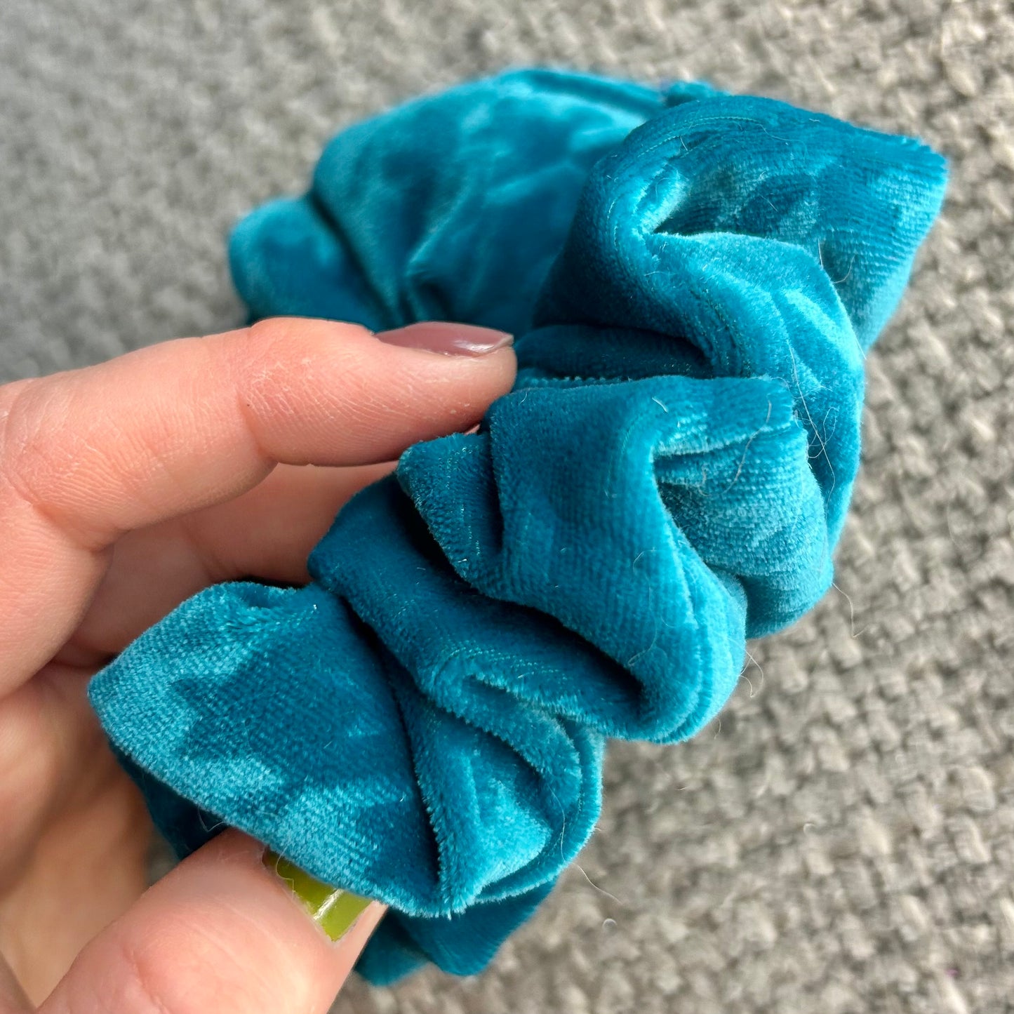 Turquosie Crushed Velvet Scrunchie