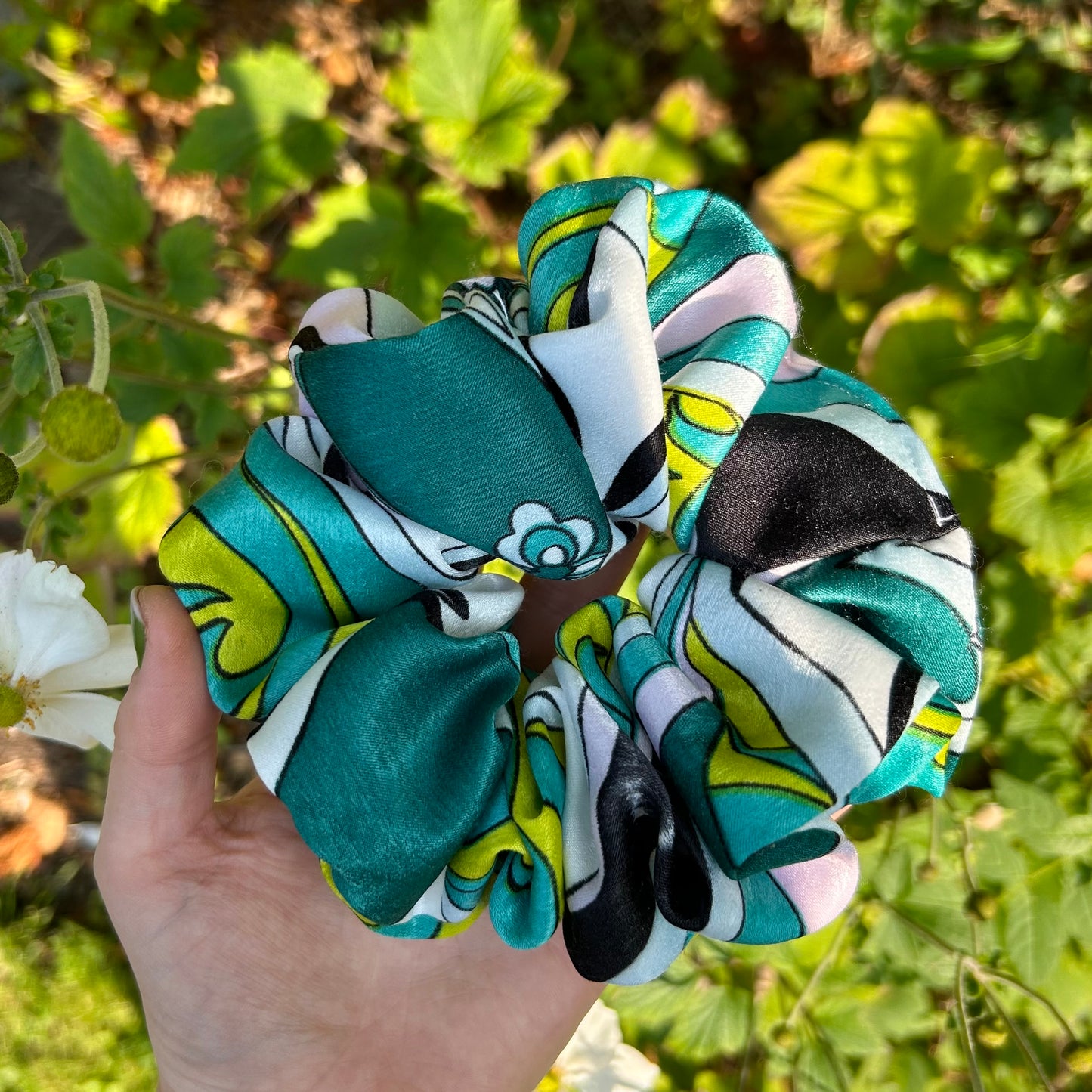 Large Retro Pattern Satin Hair Scrunchie with Tie