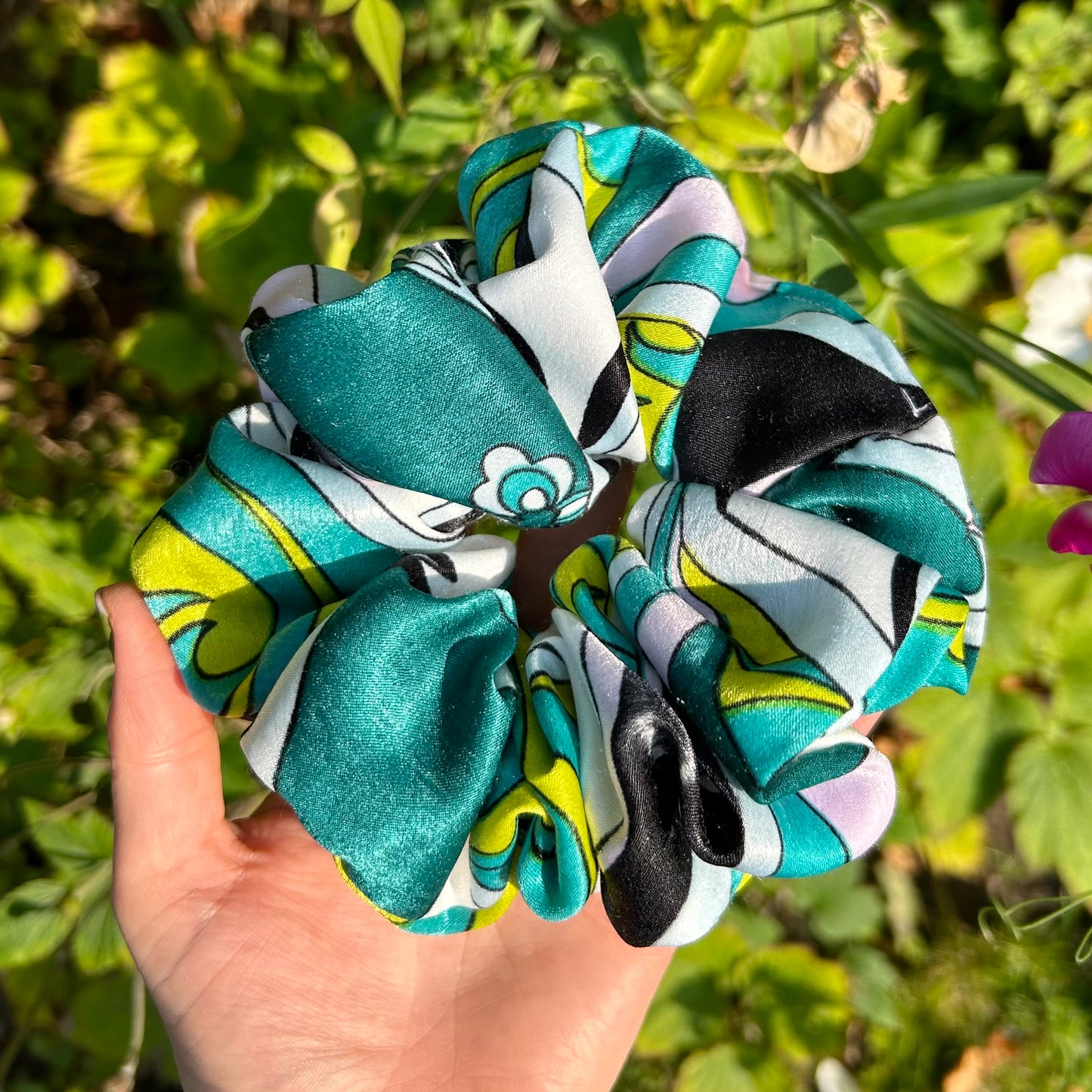 Large Retro Pattern Satin Hair Scrunchie with Tie