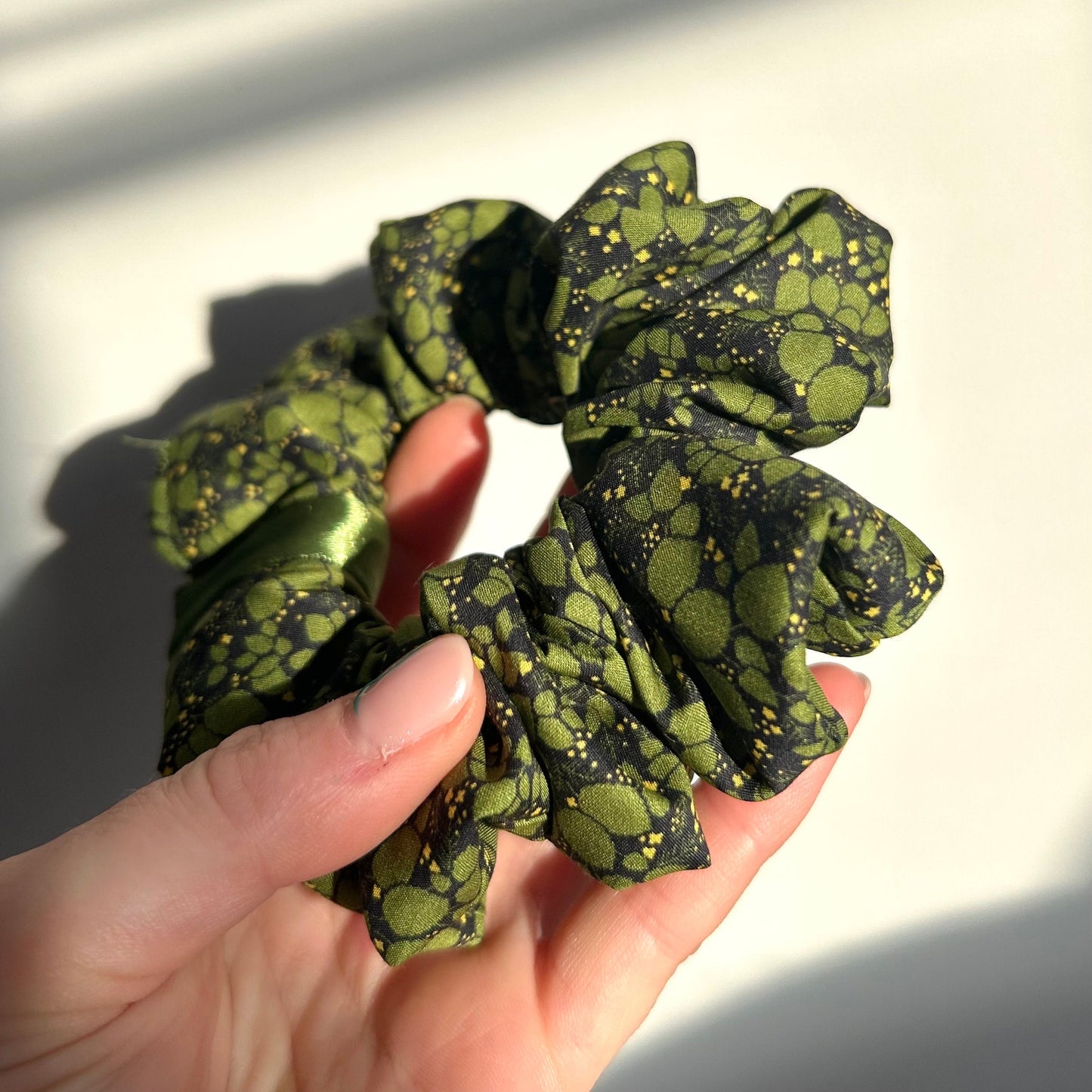 Khaki Green Leaf Pattern Scrunchie w/ Silk Stripe